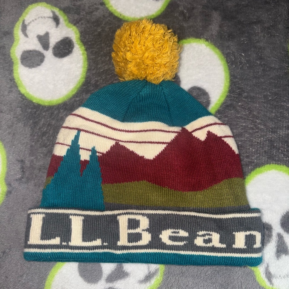Vintage L.L bean blue and yellow mountain peaks fold over beanie logo